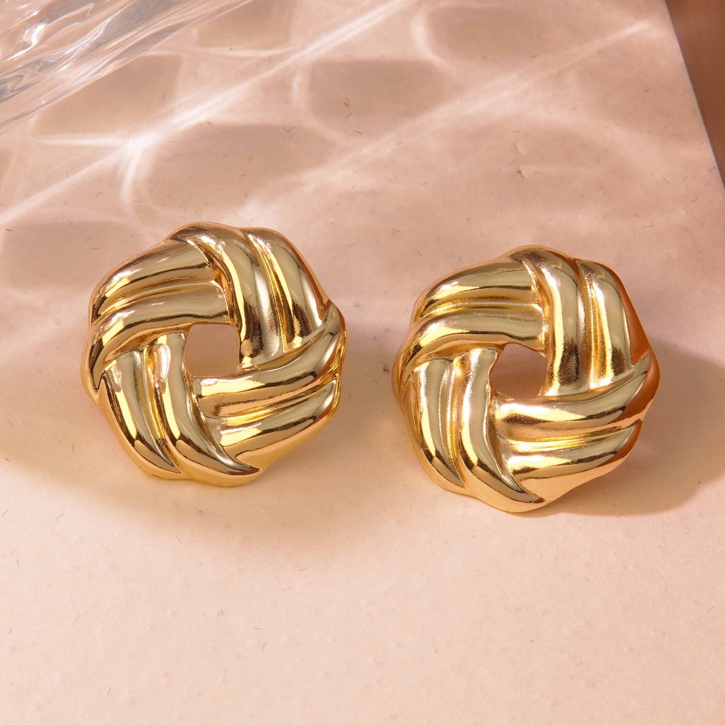 Parisian Twist Geometric Studs