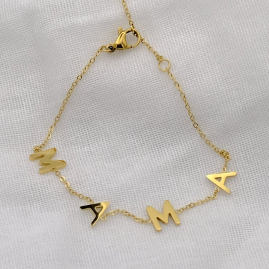 "Dear Mama" Gold Bracelet – A Tribute to Motherhood