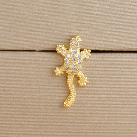 Baby Lizard Cartilage Stud – Gold‑Plated Stainless Steel with Cubic Zirconia