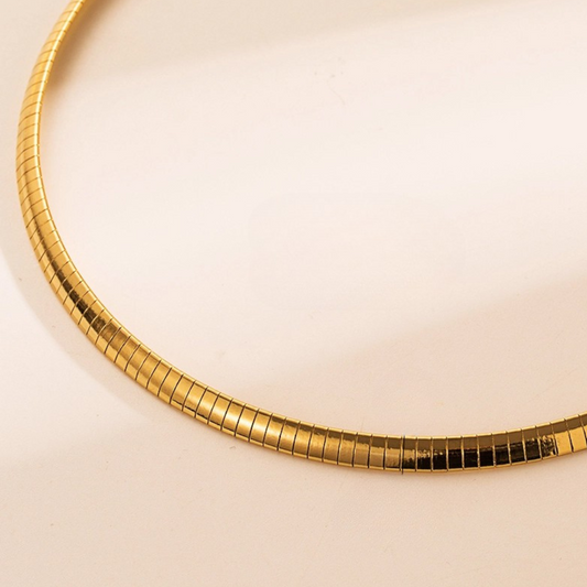 Sleek Herringbone Choker Necklace